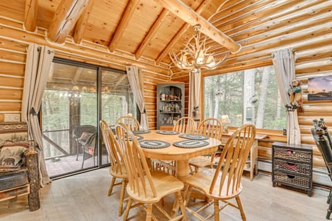 On-Site Pond and Trails Lake Luzerne Cabin Cabin in Saratoga