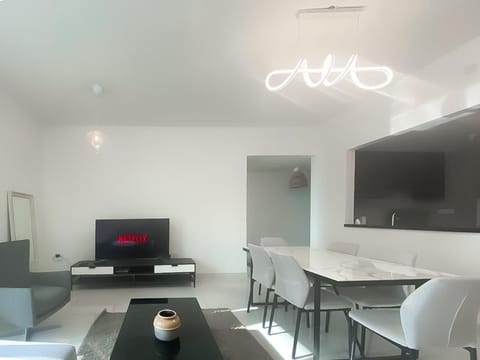 Exclusive Sea-View 2BR Apartment with Fireworks View in New-year eve Apartment hotel in Abu Dhabi