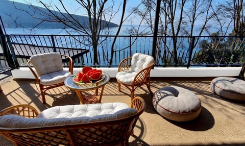 Natural landscape, View (from property/room), View (from property/room), Balcony/Terrace, Balcony/Terrace, Seating area, Sea view, Family