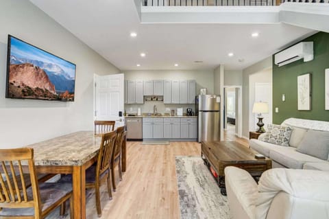 Luxury Retreat with Hot Tub Fire Pit & Forest Views House in Black Forest