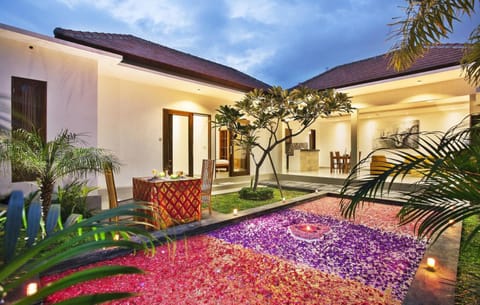 Night, Garden, Pool view, Swimming pool, Dinner