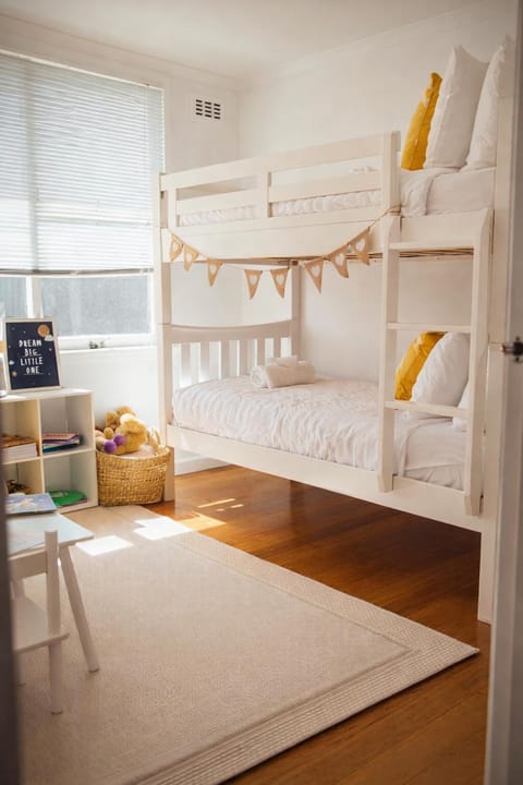 children, bunk bed