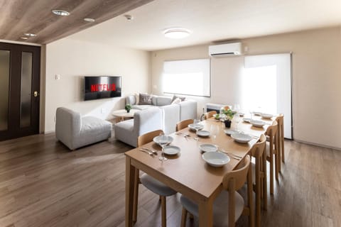 TV and multimedia, Living room, Dining area, heating, air conditioner