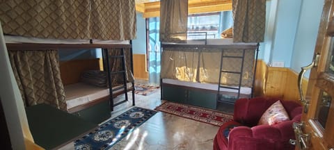 Bed, Bedroom, bunk bed