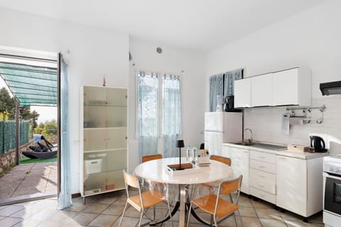 Sea Garden - San Bartolomeo al Mare House in San Bartolomeo al Mare