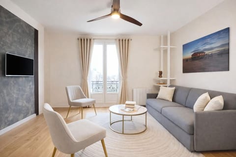 Communal lounge/ TV room, TV and multimedia, Living room, Seating area, heating, internet, storage, wardrobe