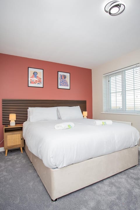 Vacant Nest Cleveland Close Central Parking House in Lanchester