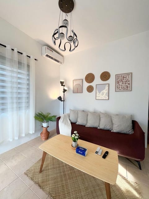 Living room, Seating area, air conditioner