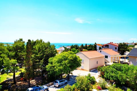 App Visy in Center Novalja with Pool Apartment in Novalja
