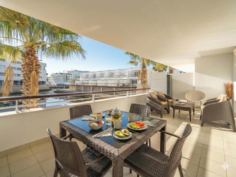 Balcony/Terrace, Dining area