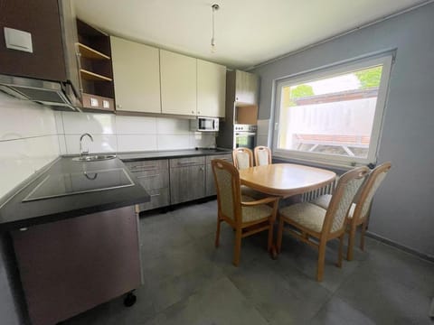 Kitchen or kitchenette, Dining area, dishwasher, oven, stove