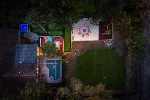 Outdoor Theatre Pool Putt Putt Hot Tub House in Largo