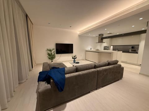 TV and multimedia, Kitchen or kitchenette, Seating area