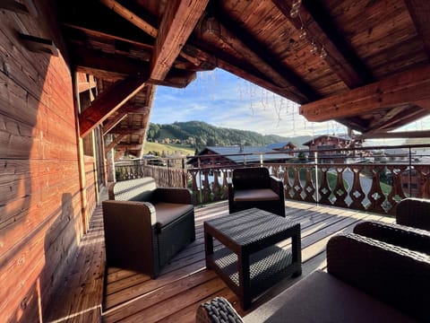 Balcony/Terrace, Balcony/Terrace, Mountain view