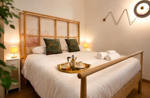 Bed, Bedroom, Entertainment, Breakfast, Family, Family, furniture, furniture, internet, internet, towels, towels