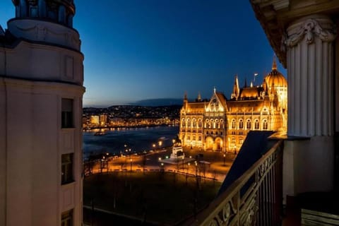 Landmark view, River view
