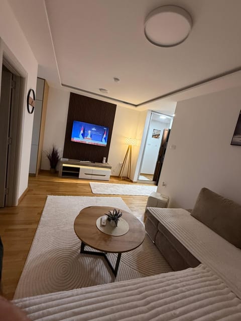 Phenix Apartments Parking FREE Apartment hotel in Podgorica