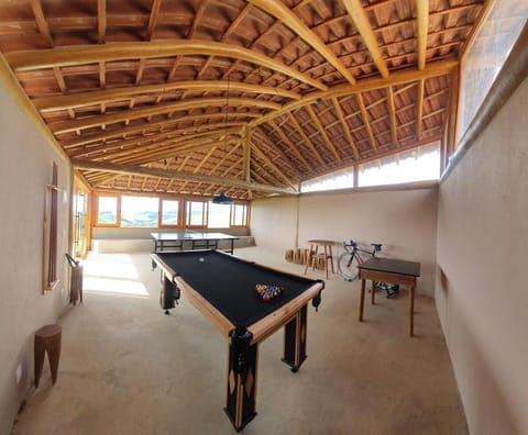Billiard, Game Room
