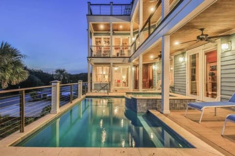 Beautiful Family Home with Private Pool Hot Tub Movie Room & Rooftop Terrace Ocean Views Beach steps away House in Isle of Palms