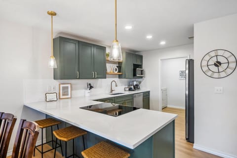 Avondale Hideaway - Condo for 6 House in Branson