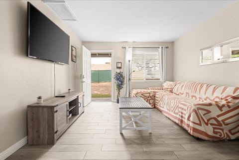 Desert Gem House in Tempe