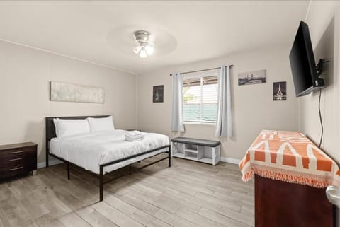 Desert Gem House in Tempe