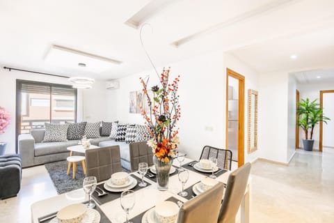Living room, Dining area