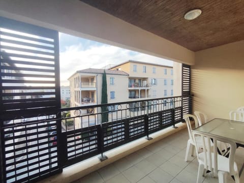 Appartement avec clim et parking à Uzès Apartment in Uzes