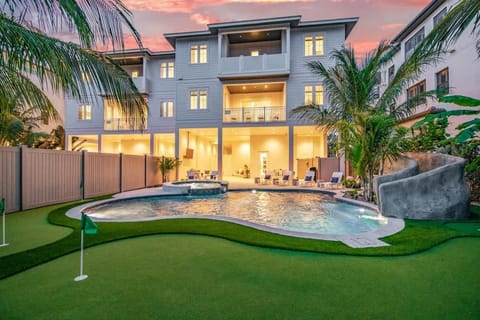 Gulfside Green Estate House in Siesta Beach