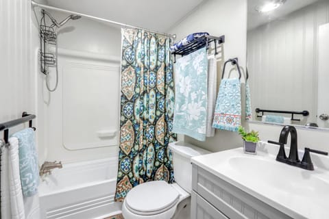 Wild Rhodes House in Wimberley