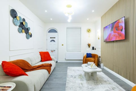 TV and multimedia, Living room, Seating area