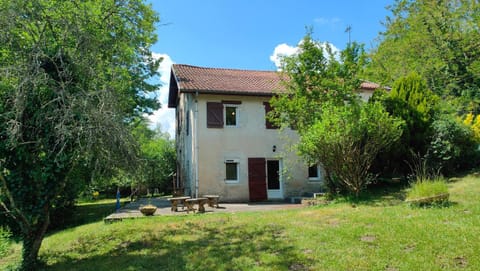 Property building, Natural landscape, Garden view
