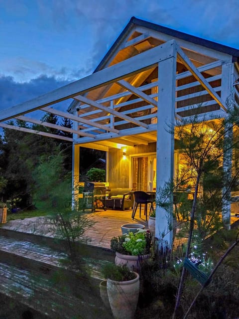 Property building, Garden, View (from property/room), Balcony/Terrace, Garden view
