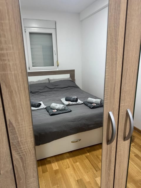 Bed, Photo of the whole room, Bedroom, towels, wardrobe