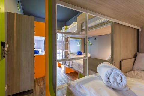 bunk bed