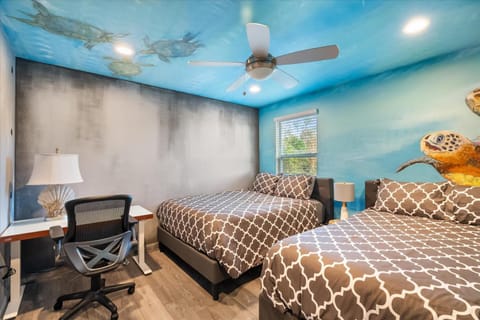 Bed, Photo of the whole room, Bedroom