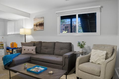 TV and multimedia, Seating area