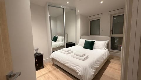 Bed, Photo of the whole room, Bedroom, towels, wardrobe