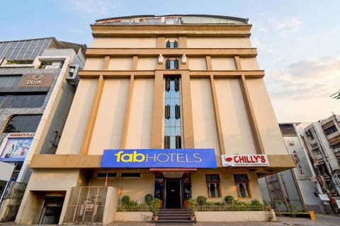 Property building, Facade/entrance