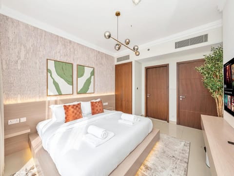 Royal Vista - Luxurious 4BR Penthouse with Pool Table at Boulevard Point - Downtown Apartment in Dubai