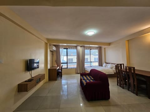 TV and multimedia, Living room, Dining area