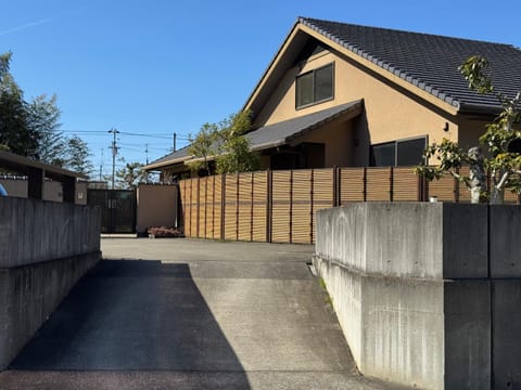 Property building, Day, Street view