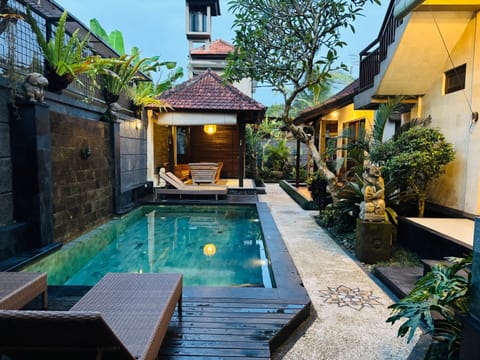 Property building, Garden view, Pool view, Swimming pool, sunbed
