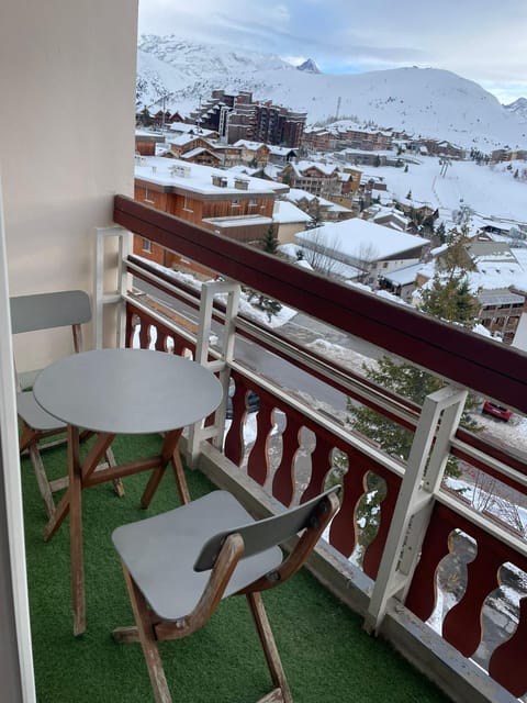 Les Pleiades YourHostHelper Apartment in Huez