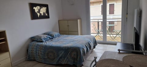 Studio moderne à Évian, lac, port et thermes Apartment in Évian-les-Bains