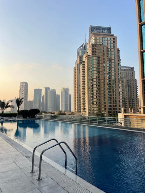 Pool view, Swimming pool, sunbed