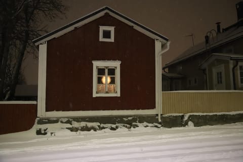 Property building, Winter