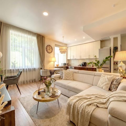 Living room, Diving
