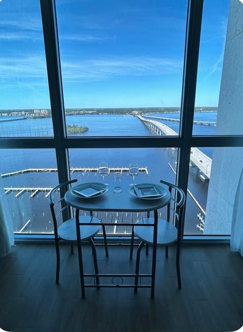 Suite Vida Apartment in Fort Myers