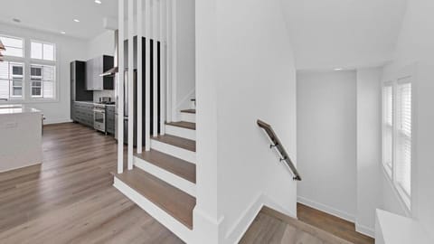 8 BR 6 BA Pool & Hot Tub Pickleball Fun House in Okaloosa Island